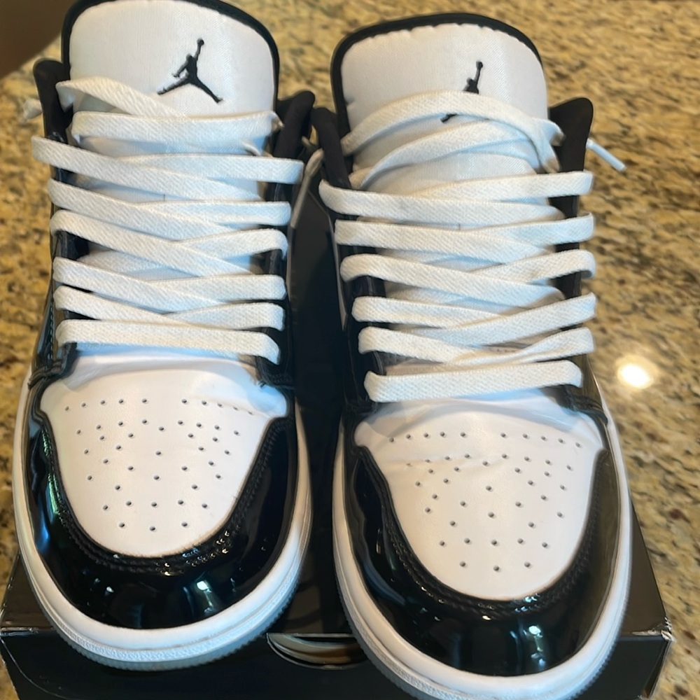 Jordan 1 low SE